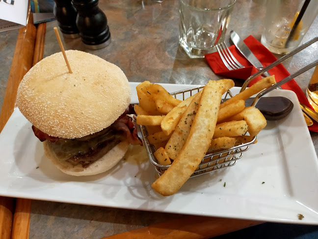 389 Gloucester Street, Taradale, Napier 4112, New Zealand