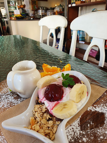 Little Kitchen Cafe - Hospitality and gastronomy