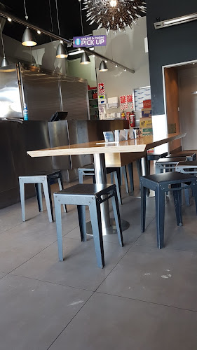 BurgerFuel Henderson - Hospitality and gastronomy