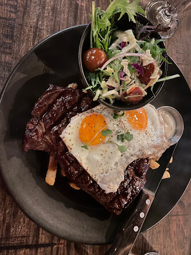 The Lookout Bar and Kitchen