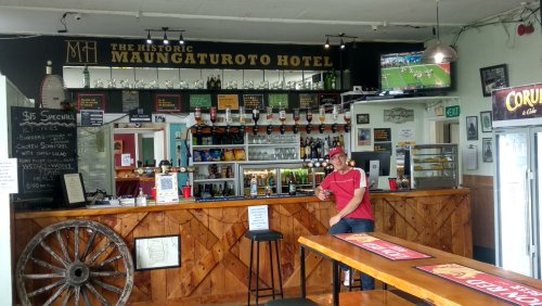 Maungaturoto Hotel