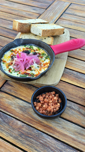 Bannockburn Hotel - Wine Country Restaurant - Hospitality and gastronomy