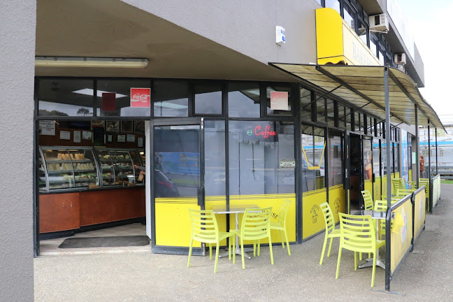 Bakehouse Cafe Kumeu. Most popular Bakery and Coffee in Kumeu