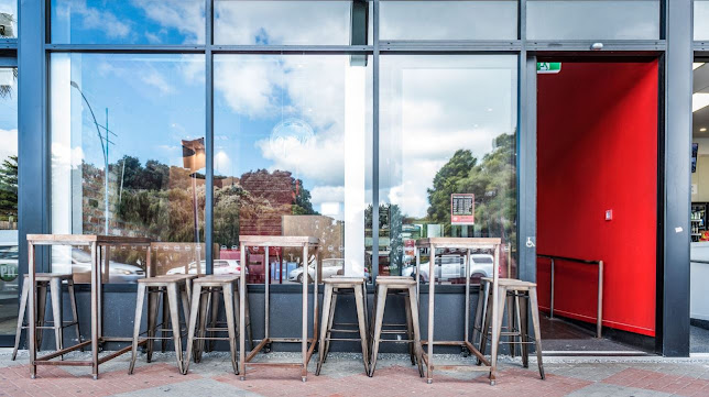 Sal's Authentic NY Pizza Mount Maunganui - Hospitality and gastronomy