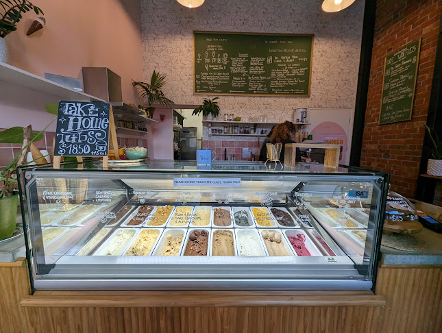 Utopia Ice City - Hospitality and gastronomy