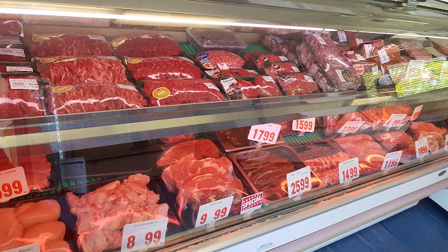 Meat World butcher. 거복정육점