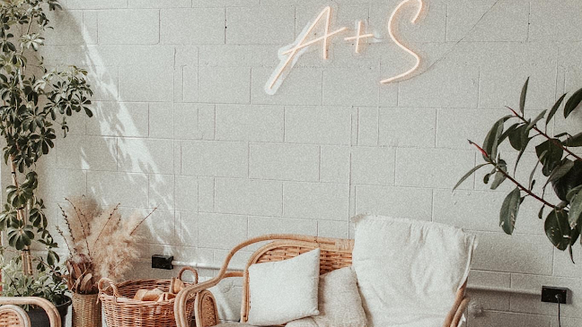 Ally & Sid - Hospitality and gastronomy