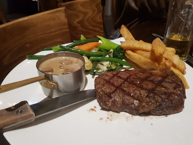 2/2 Dunrobin Place, Pakuranga Heights, Auckland 2010, New Zealand