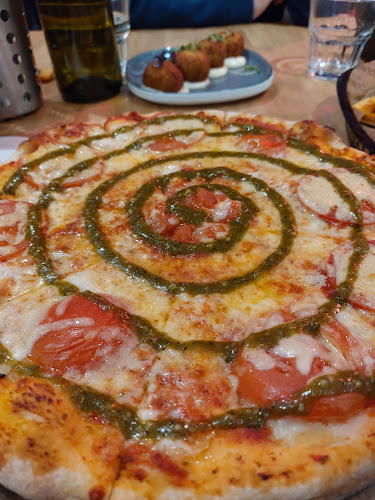 Comentarii opinii despre Foundation Bar