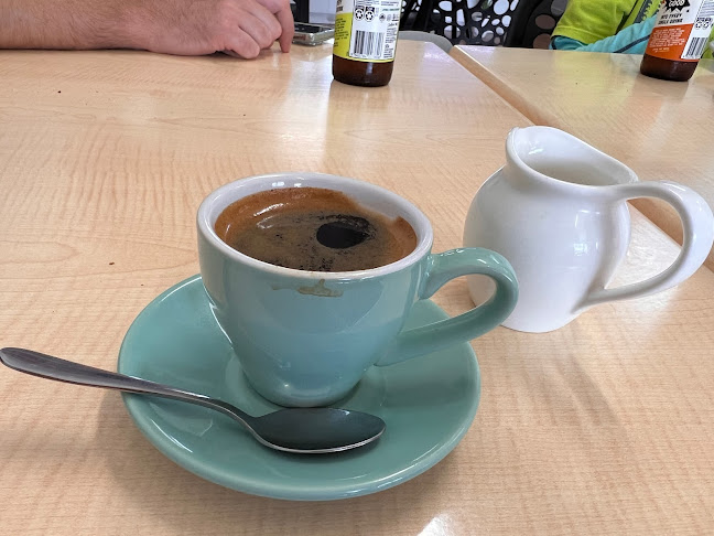 Breaking Bread Cafe Kaikohe - Hospitality and gastronomy