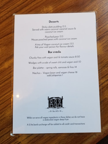 Comentarii opinii despre Careys Bay Historic Hotel