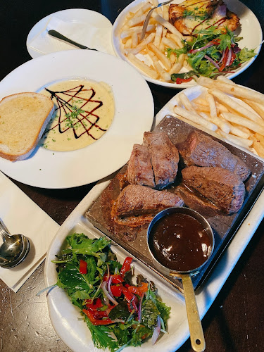 Opinii despre Pog Mahones Irish Pub & Restaurant în Queenstown - Hospitality and gastronomy