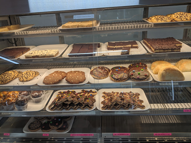 SK LUNCH BAR AND TAkEAWAY