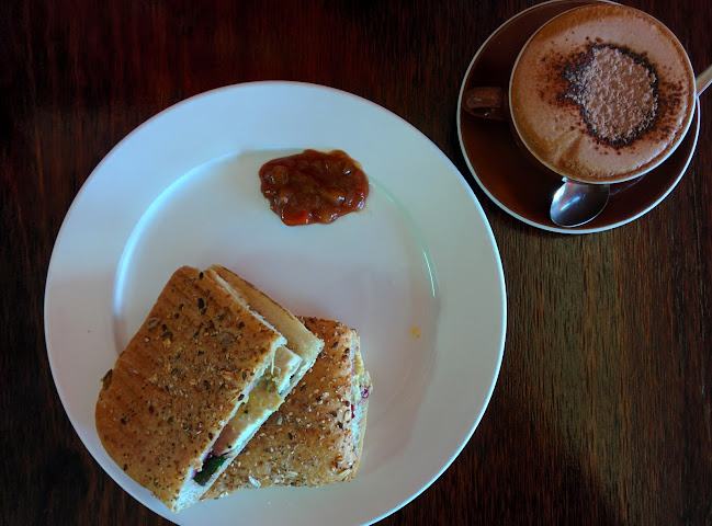 Comentarii opinii despre Mint Cafe