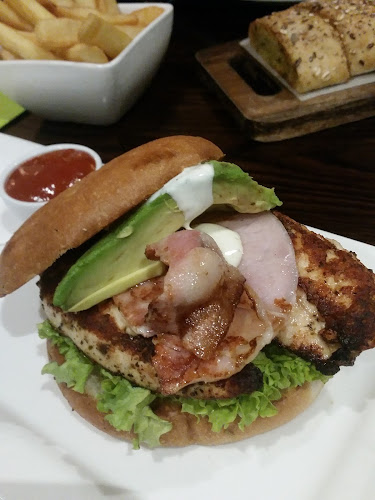 3/5 Strathmore Avenue, Strathmore Park, Wellington 6022, New Zealand