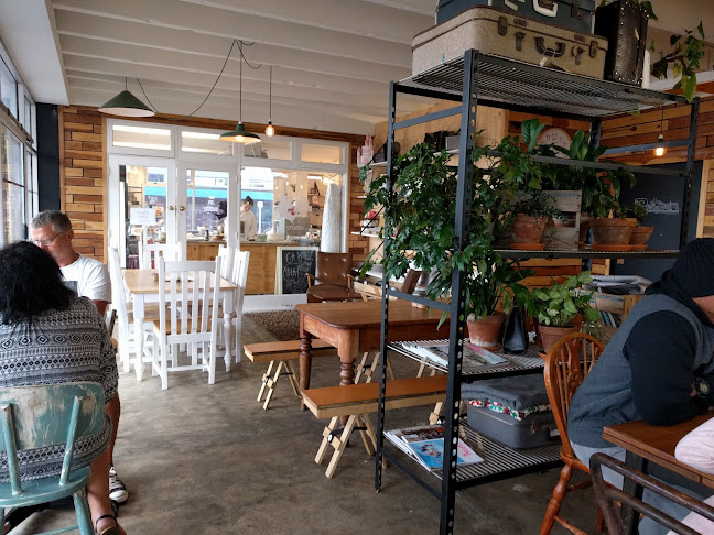 Cake & Kitchen - Upper Hutt