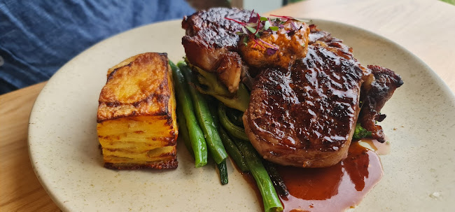 Comments and reviews of Off The Track Restaurant and Licenced Cafe