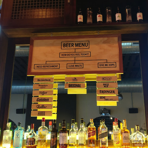 Applejack's Bar & Eatery - Hospitality and gastronomy