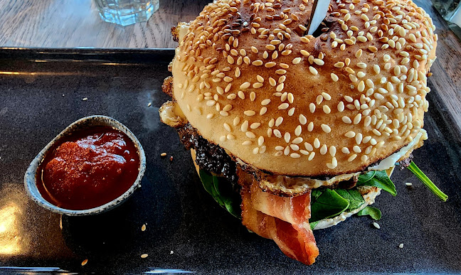 Comentarii opinii despre Toad Hall