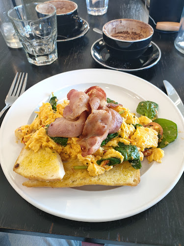 Cafe 34 Restaurant and Bar