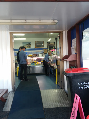 Bobbys Fresh Fish Market Tauranga Waterfront
