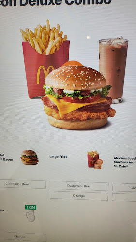 Opinii despre McDonald's Cavendish Drive în Auckland - Hospitality and gastronomy