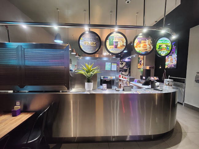 Reviews of BurgerFuel Courtenay Place in Wellington - Hospitality and gastronomy