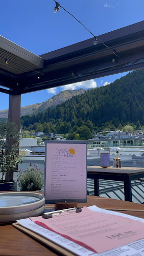 Local Queenstown - Hospitality and gastronomy