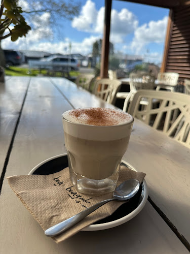 Bungalo Cafe - Hospitality and gastronomy