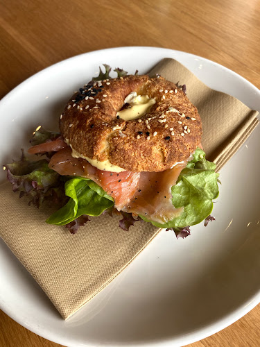 Comentarii opinii despre Revival Café & Coffee