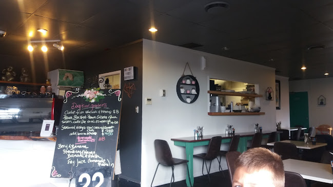 Comments and reviews of Lola Breakfast Bar And Cafe