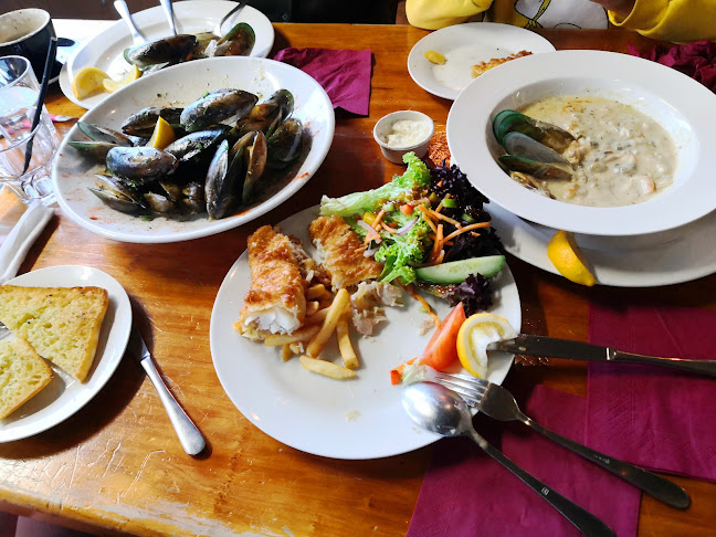 Groper Garage Bar & Restaurant