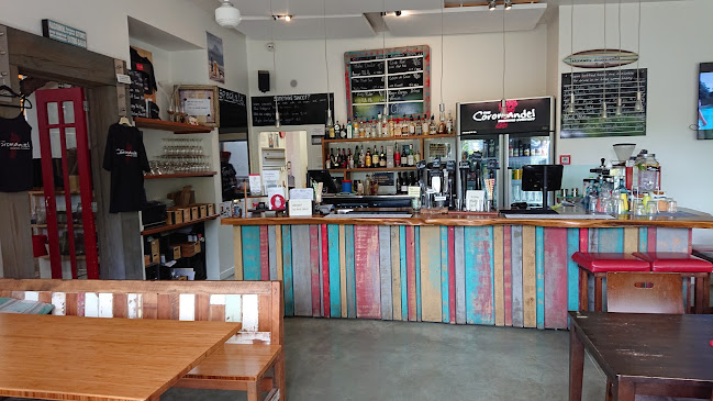 Opinii despre The Pour House and The Coromandel Brewing Company în Hahei - Hospitality and gastronomy