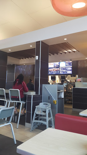 Carl's Jr. Mangere - Hospitality and gastronomy
