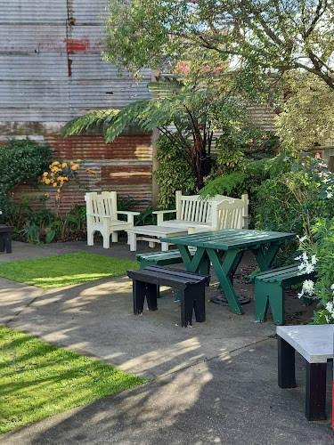 Comentarii opinii despre Highway 57 Bakery & Cafe