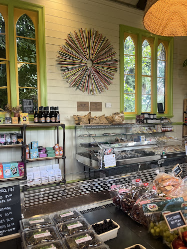 Comentarii opinii despre Toad Hall