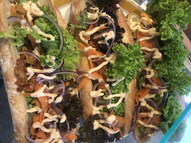 Comentarii opinii despre Let Them Eat Vegan