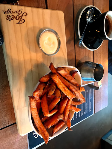 Comments and reviews of Joe's Garage Wigram