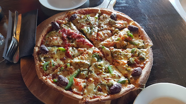 Opinii despre Hell Pizza Hillcrest în Hamilton - Hospitality and gastronomy
