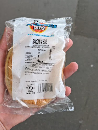 Comentarii opinii despre Andersons Pie Shop & Caterers