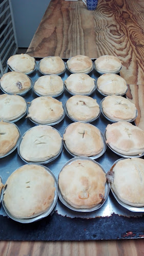 Comentarii opinii despre Real Meat Pies