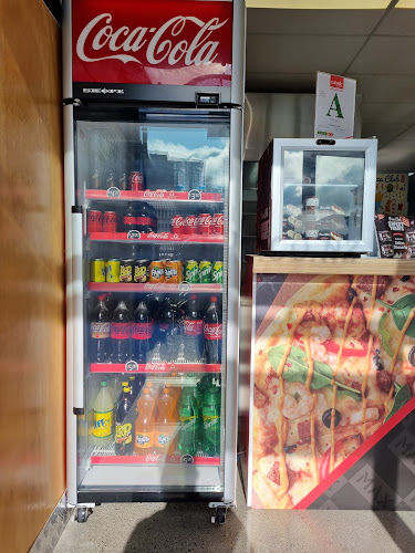 Pizza Club Max Glen Eden - Hospitality and gastronomy