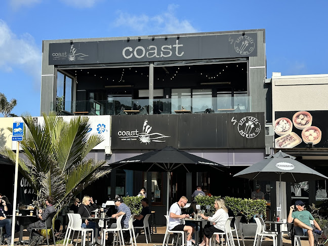 Oliver's Cafe Orewa - Hospitality and gastronomy