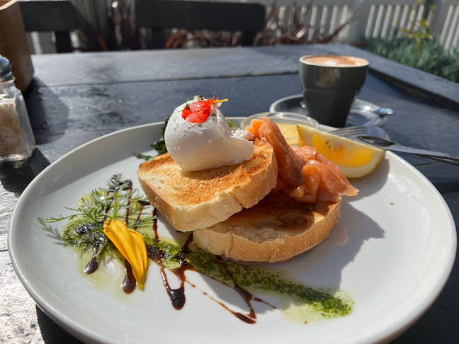 Little Kitchen Cafe - Hospitality and gastronomy