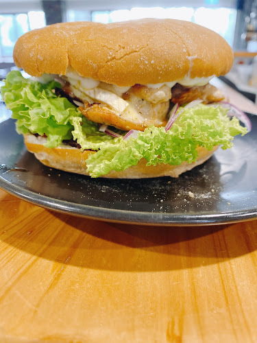 Reviews of Leigh Bar and Eatery in Leigh - Hospitality and gastronomy