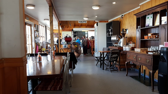 Wild Oats Bakery/Deli/Cafe