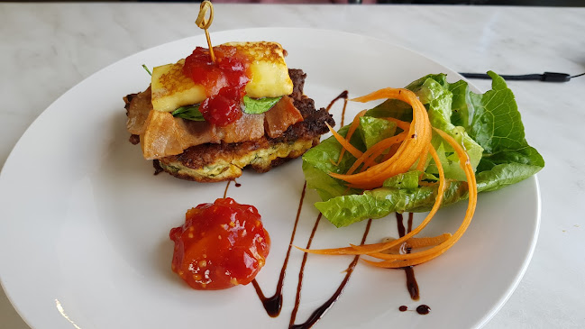 Willows Cafe & Golf Course - Hospitality and gastronomy