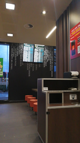 McDonald's Christchurch Airport - Hospitality and gastronomy