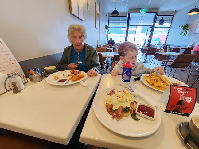 Double knot cafe - Hospitality and gastronomy