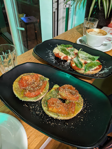 Little Guy Bagel And Coffee House - Hospitality and gastronomy